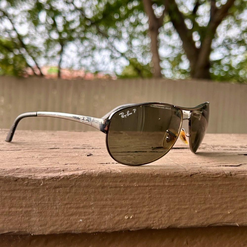 Ray-Ban Black Aviator Sunglasses